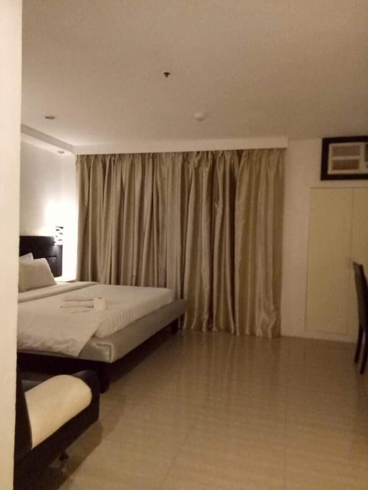 Dragonlink Suites Makati City Exterior photo
