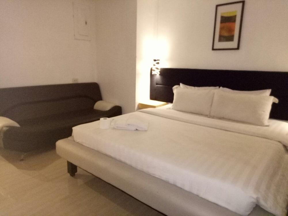 Dragonlink Suites Makati City Exterior photo